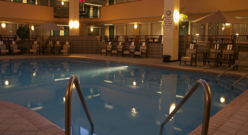 Plaza Hotel & Suites - О-Клэр Экстерьер фото